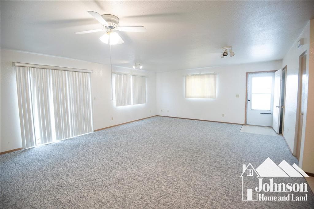 100 Sunset Drive — photo 7 of 16