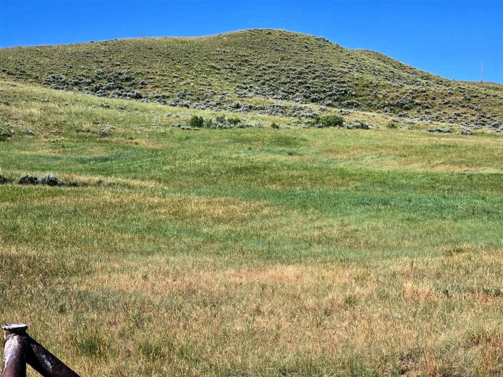 106 Cliff Dr — photo 4 of 14