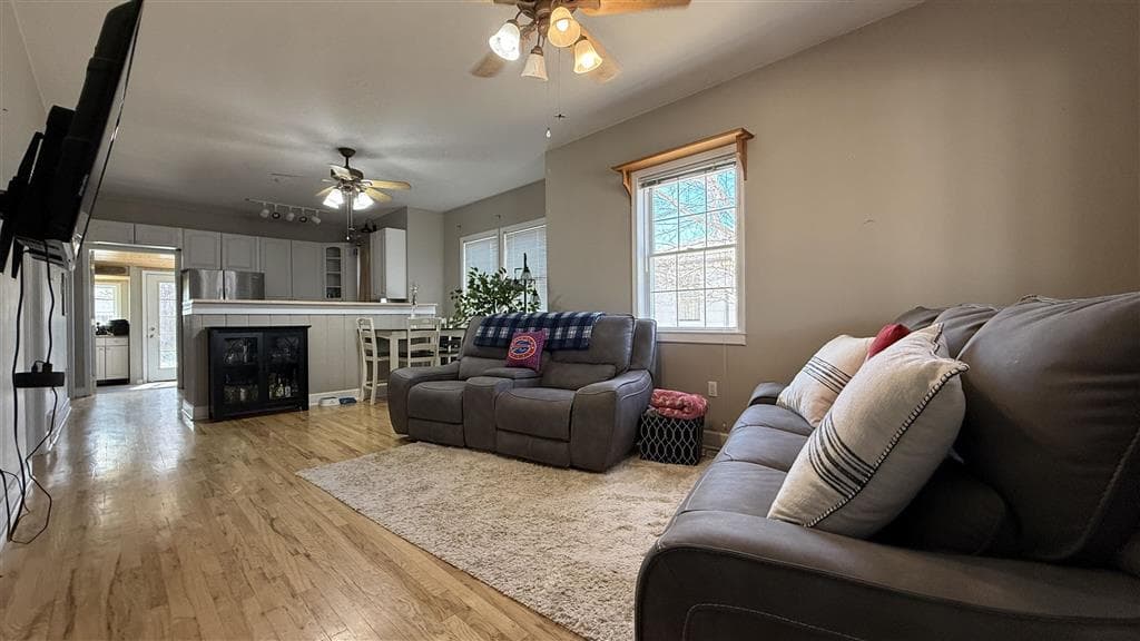 708 Culbertson Ave — photo 6 of 24