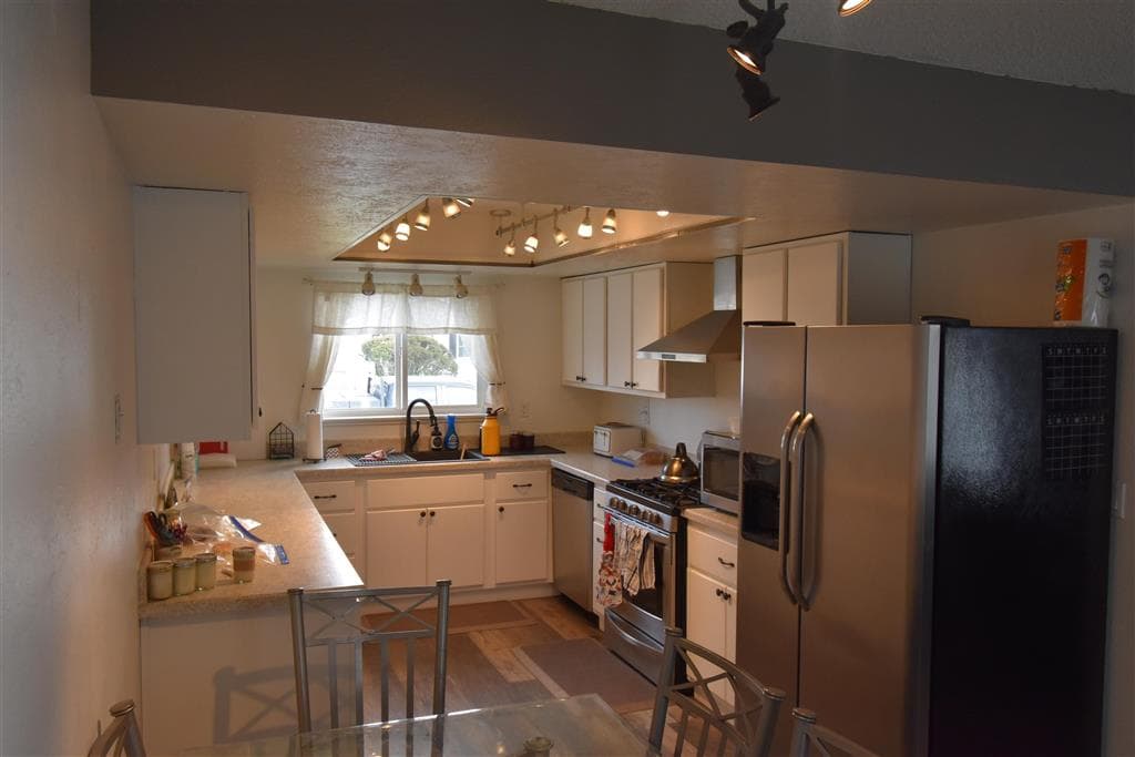 506 Shoshone St — photo 9 of 25