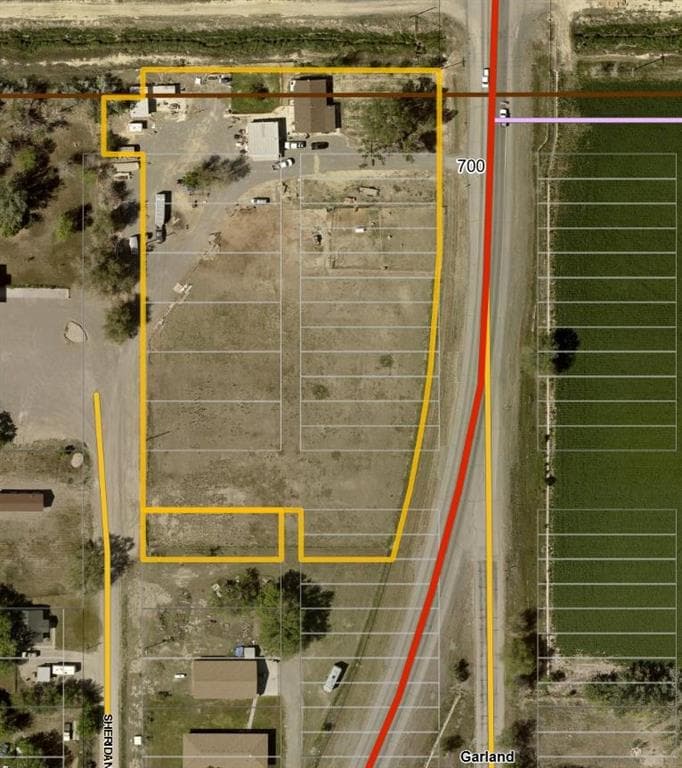 700 Big Horn Ave — photo 3 of 3