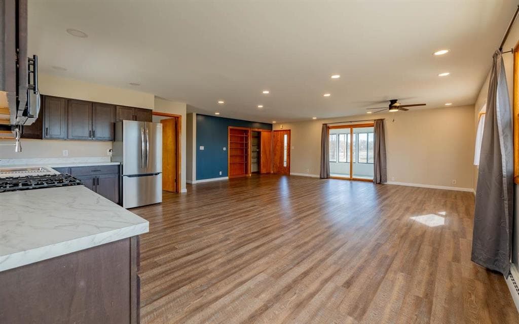 700 Big Horn Ave — photo 5 of 25