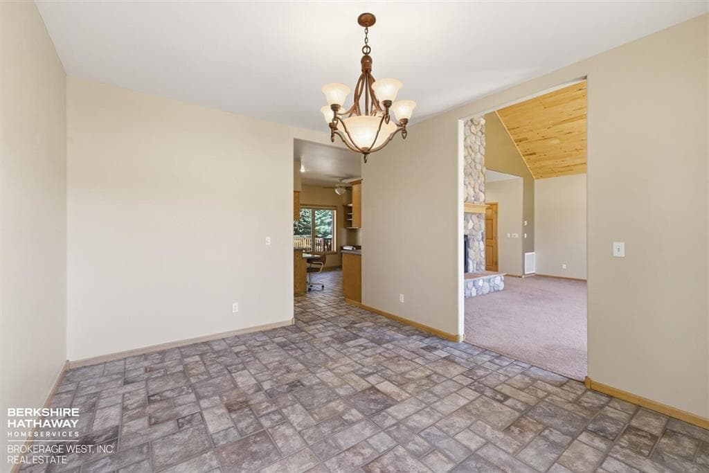 33 Road 3DX — photo 11 of 25