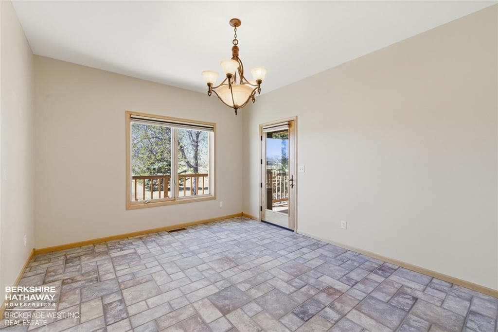 33 Road 3DX — photo 12 of 25