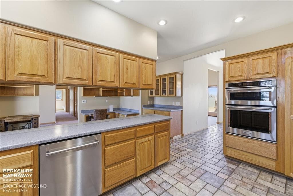 33 Road 3DX — photo 16 of 25