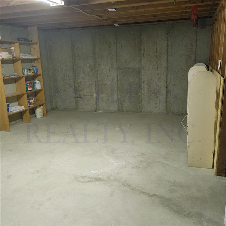 1925 Stampede Ave — photo 11 of 14