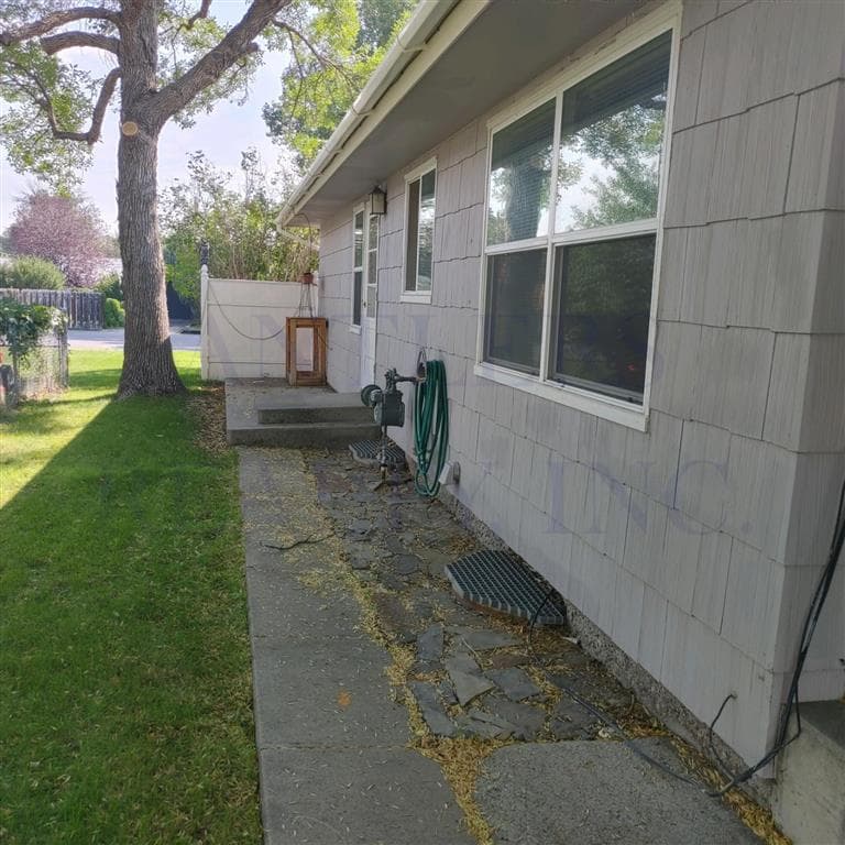 1925 Stampede Ave — photo 12 of 14