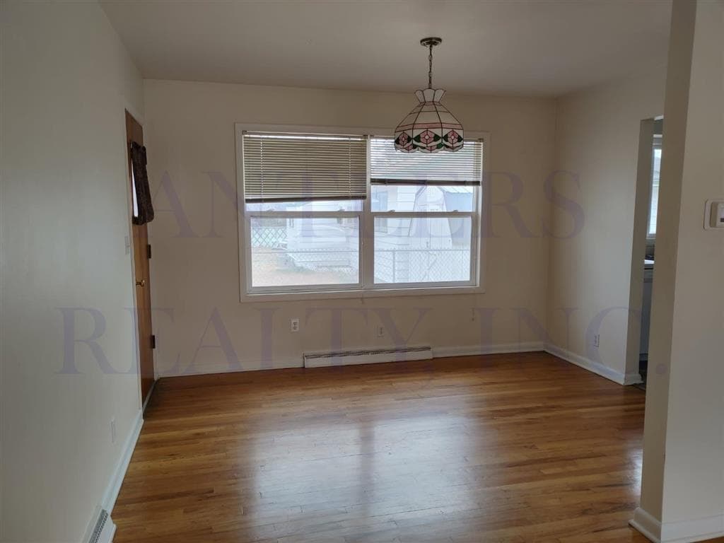 1925 Stampede Ave — photo 5 of 14