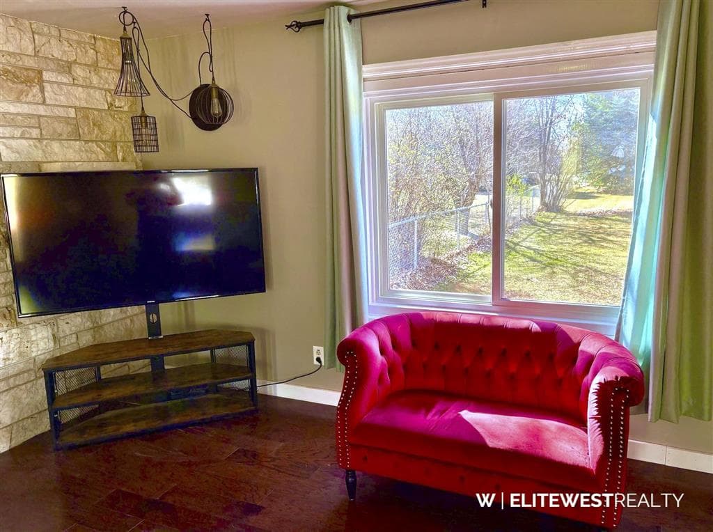 30 N Division St — photo 12 of 25