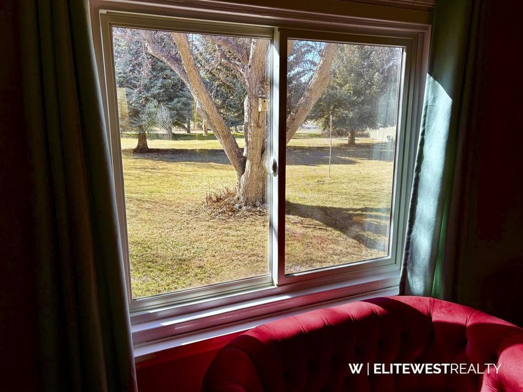 30 N Division St — photo 15 of 25