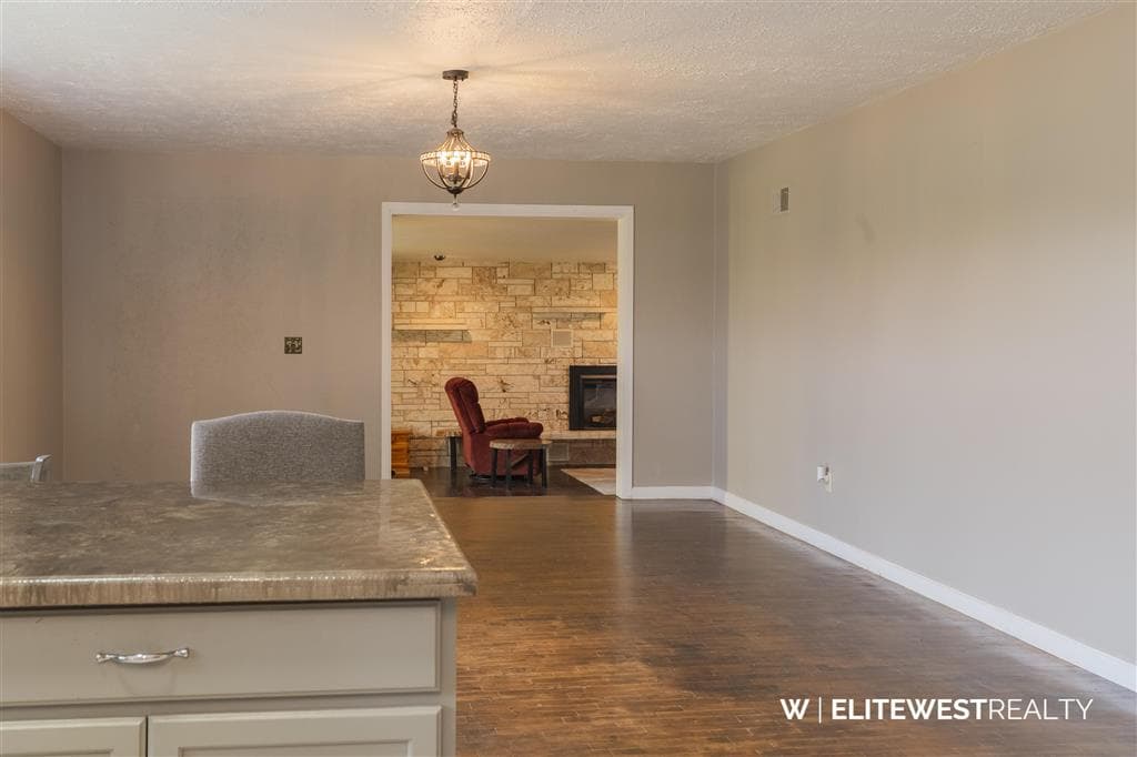 30 N Division St — photo 19 of 25