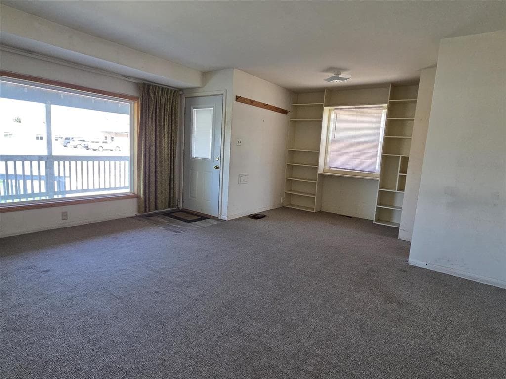 1400 Howell Ave — photo 3 of 25