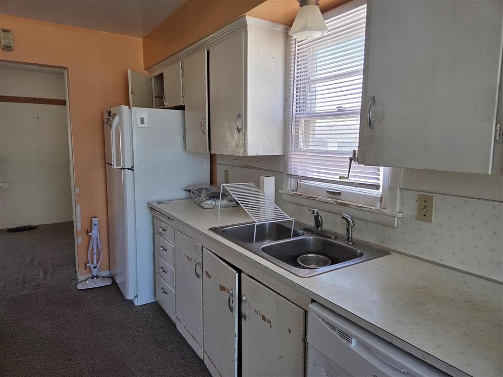 1400 Howell Ave — photo 8 of 25