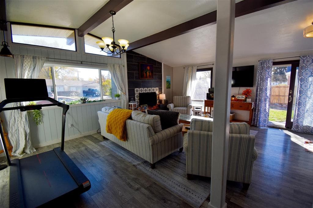 464 Cary St — photo 10 of 25