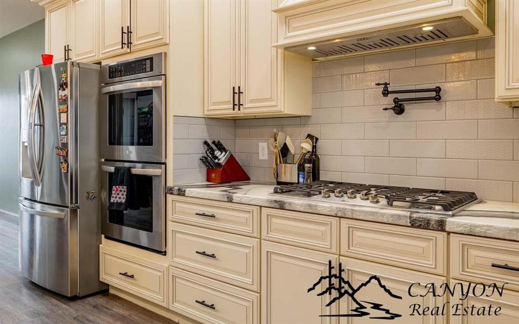 1070 Road 16 — photo 15 of 25