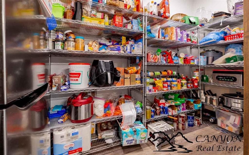 1070 Road 16 — photo 18 of 25