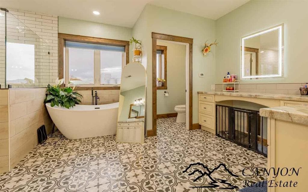 1070 Road 16 — photo 23 of 25