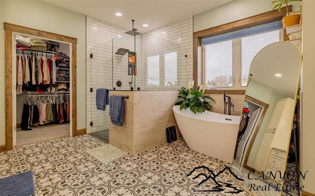 1070 Road 16 — photo 24 of 25