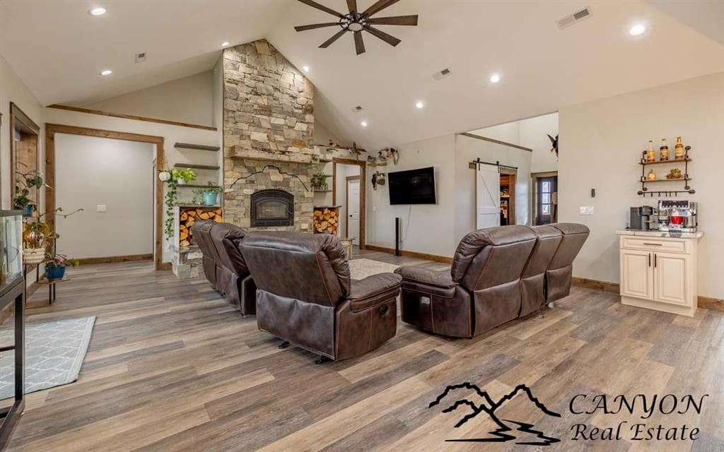 1070 Road 16 — photo 5 of 25