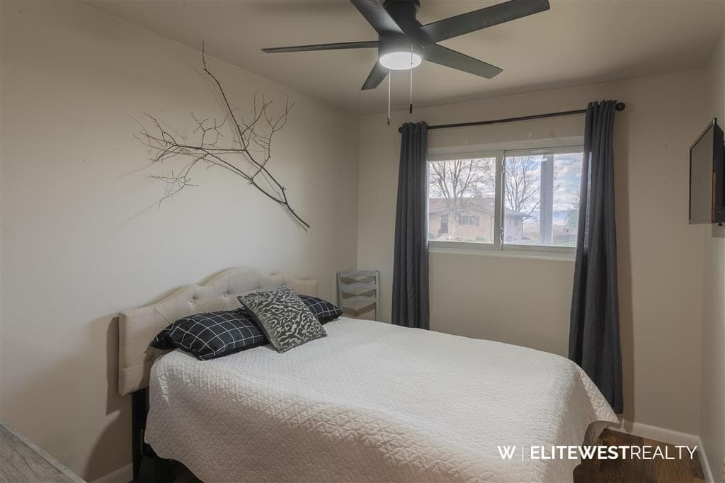 128 E 10th St — photo 19 of 25