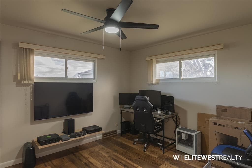 128 E 10th St — photo 20 of 25