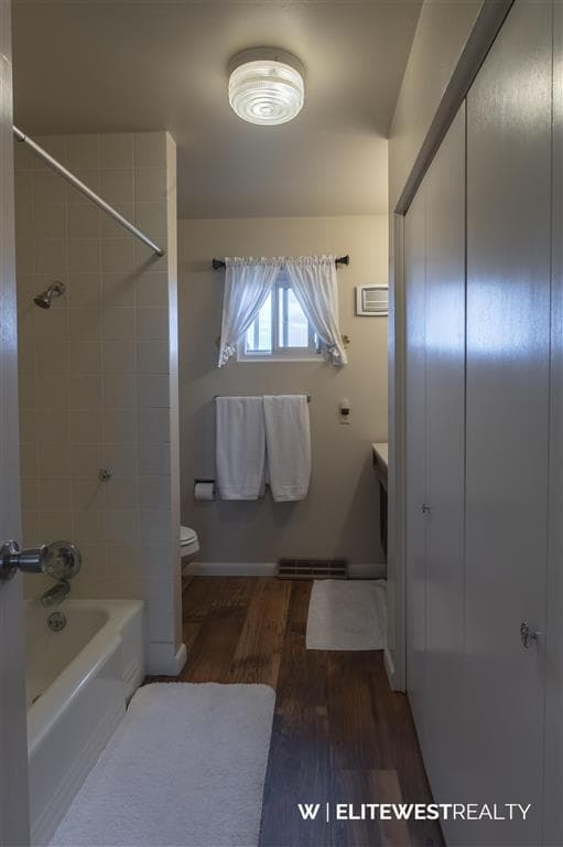 128 E 10th St — photo 23 of 25