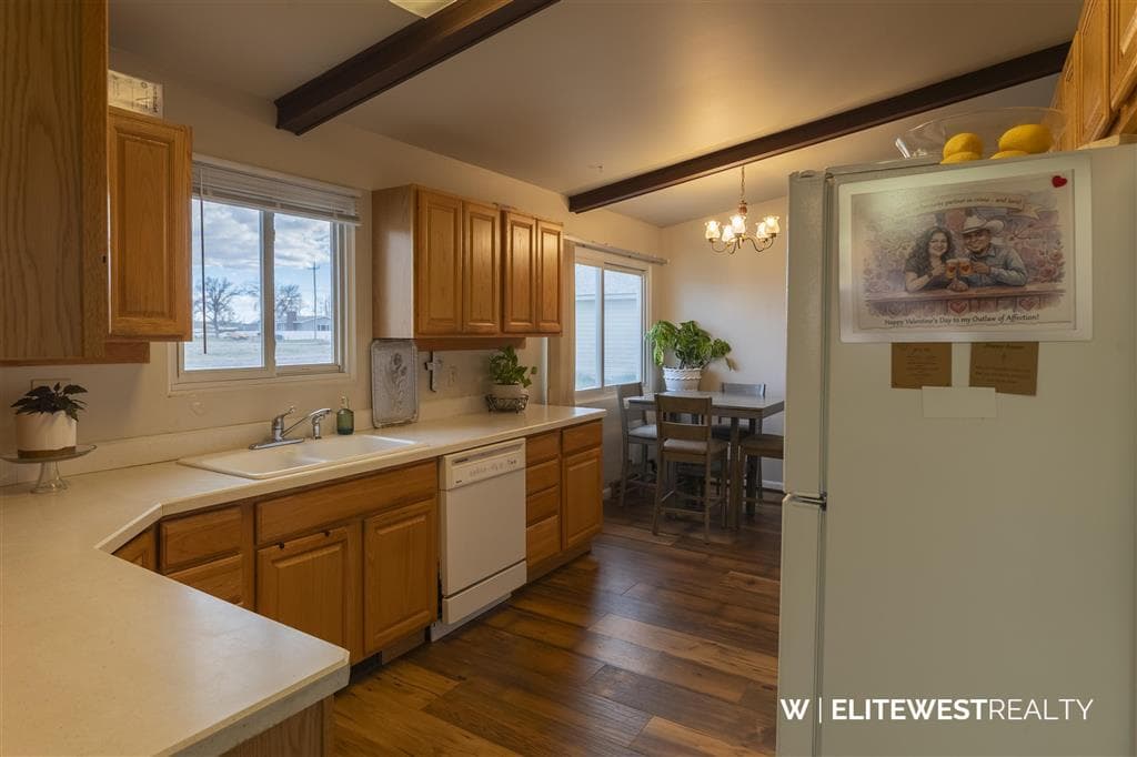 128 E 10th St — photo 10 of 25