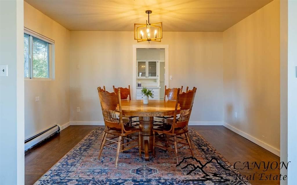 826 Cody Ave — photo 9 of 25