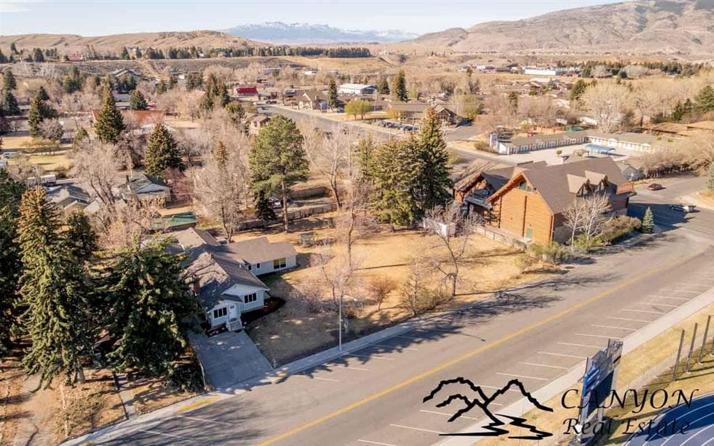 814 Cody Ave — photo 6 of 10