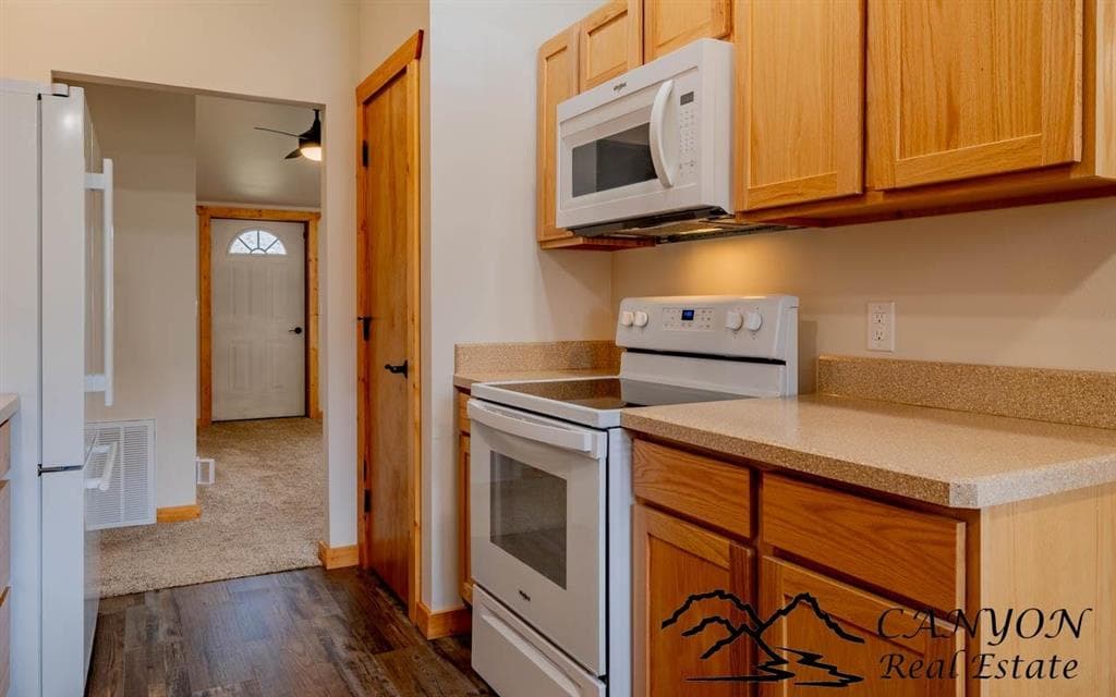 2249 Franklin St — photo 11 of 25