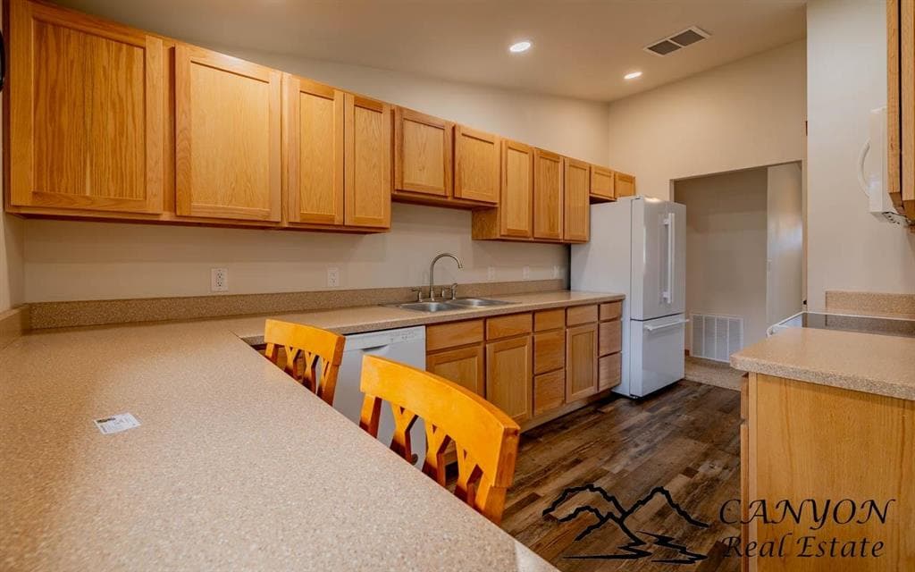 2249 Franklin St — photo 12 of 25