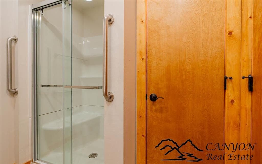 2249 Franklin St — photo 16 of 25