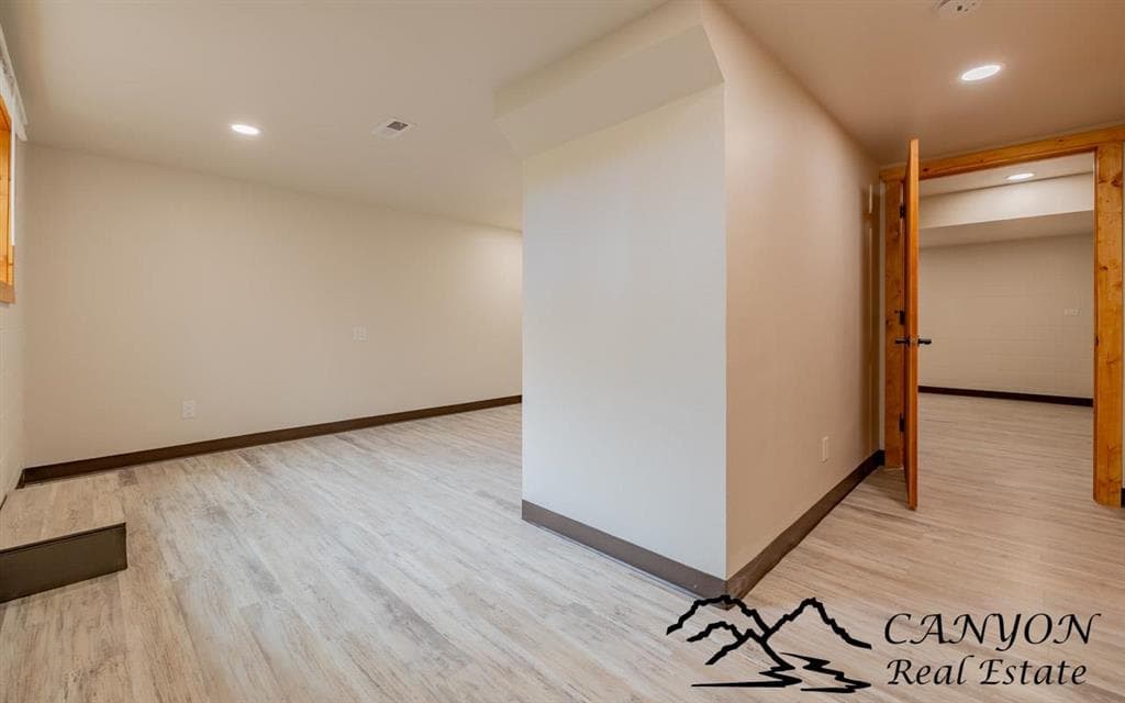 2249 Franklin St — photo 23 of 25