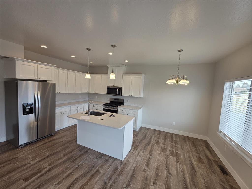 2867 Legacy Lane — photo 2 of 17