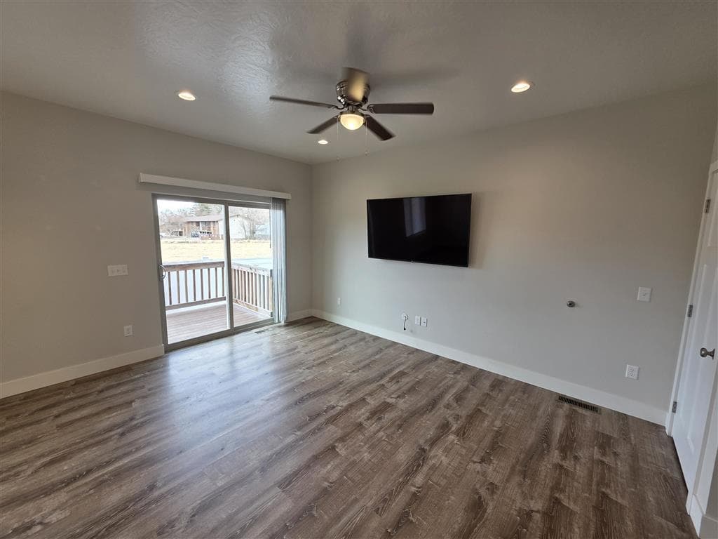 2867 Legacy Lane — photo 3 of 17