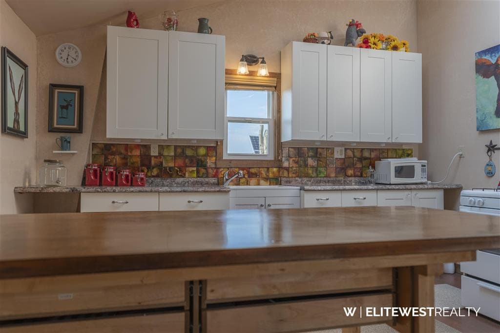 33 Cumberland Rd — photo 17 of 25