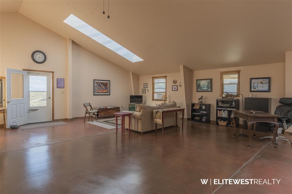 33 Cumberland Rd — photo 8 of 25