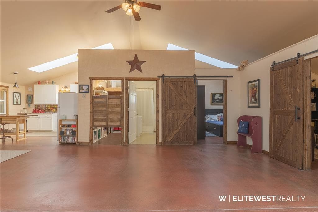 33 Cumberland Rd — photo 9 of 25