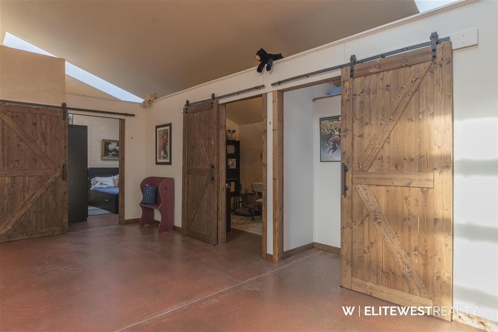 33 Cumberland Rd — photo 10 of 25