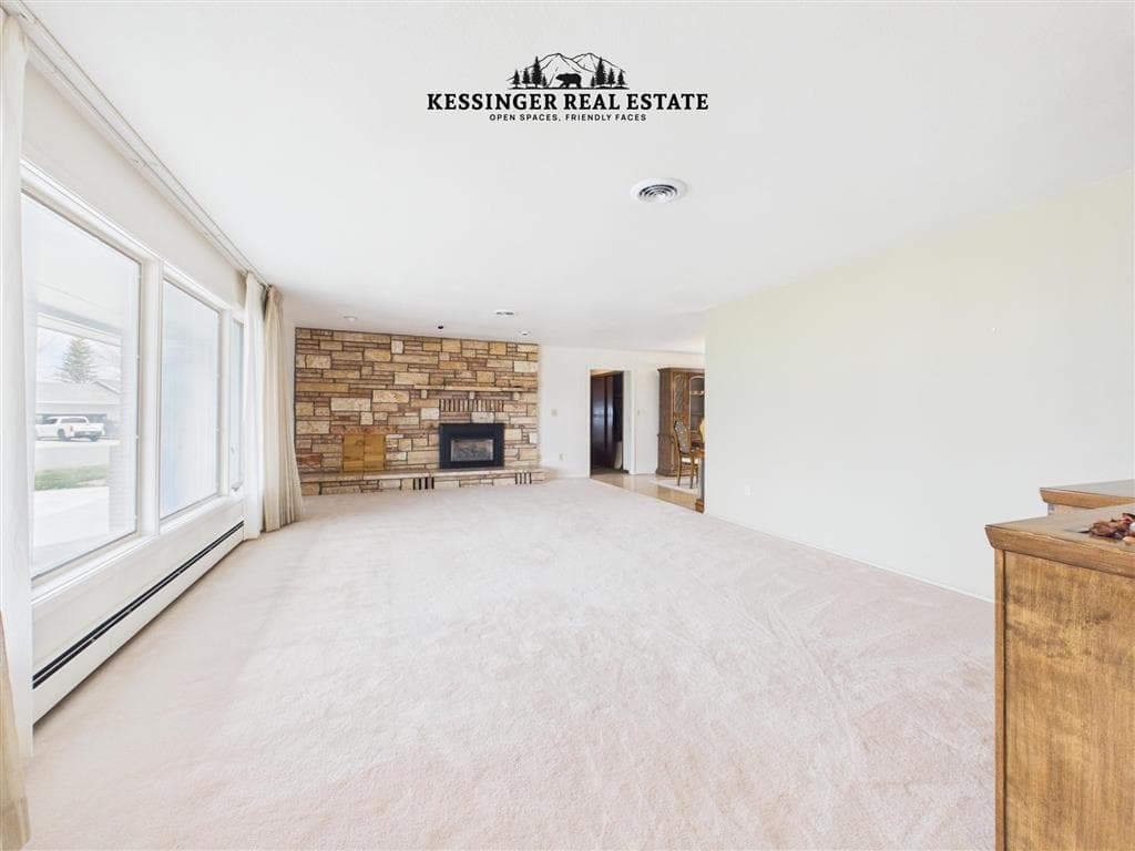 853 N Day St — photo 11 of 25