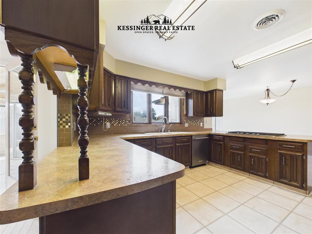 853 N Day St — photo 22 of 25