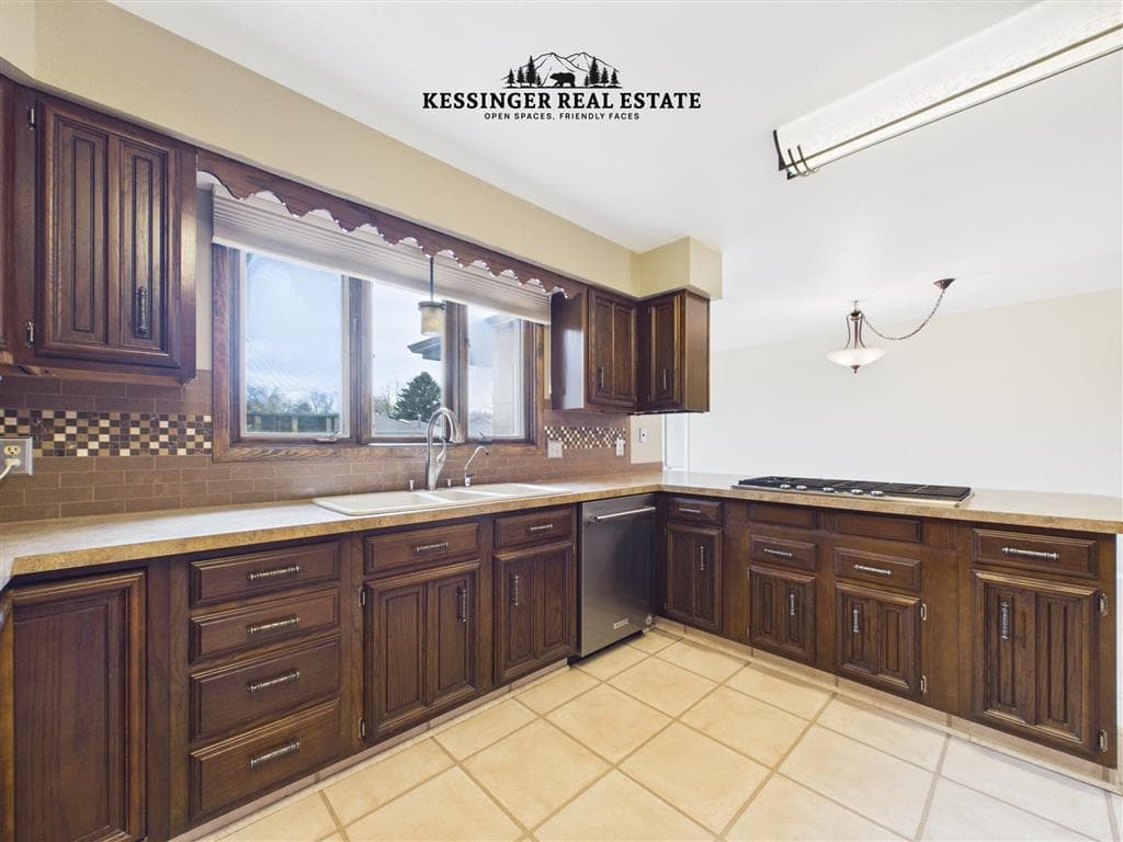 853 N Day St — photo 23 of 25