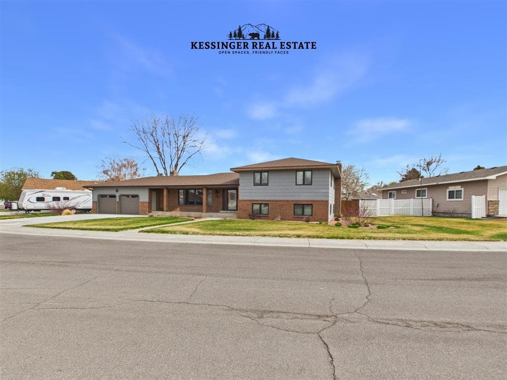 853 N Day St — photo 4 of 25