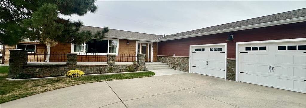 1801 Coburn Ave photo 1