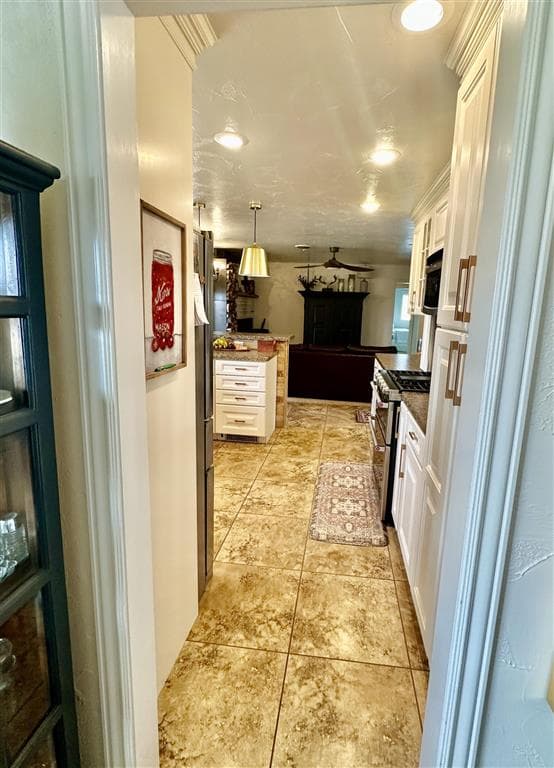 1801 Coburn Ave — photo 13 of 25