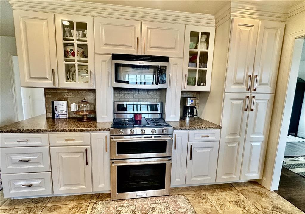 1801 Coburn Ave — photo 14 of 25