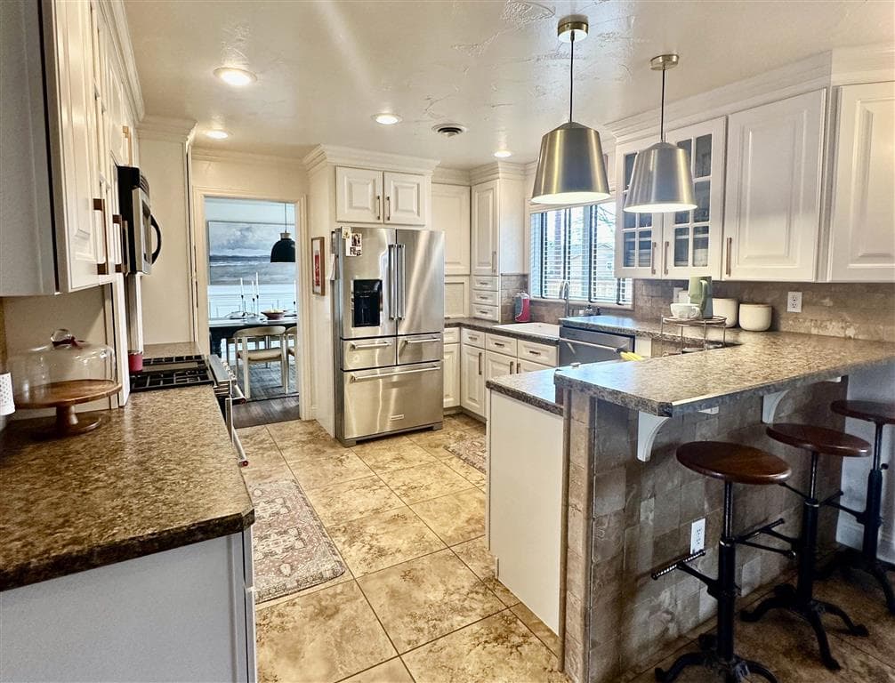 1801 Coburn Ave — photo 17 of 25