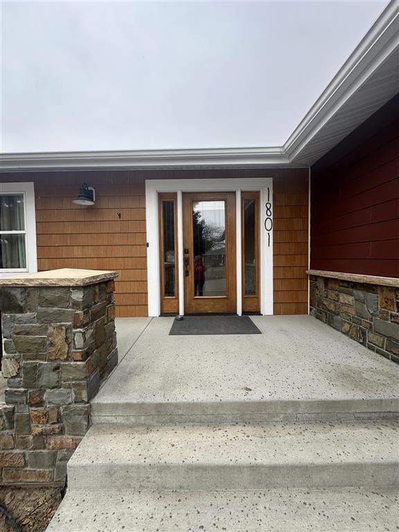 1801 Coburn Ave — photo 3 of 25