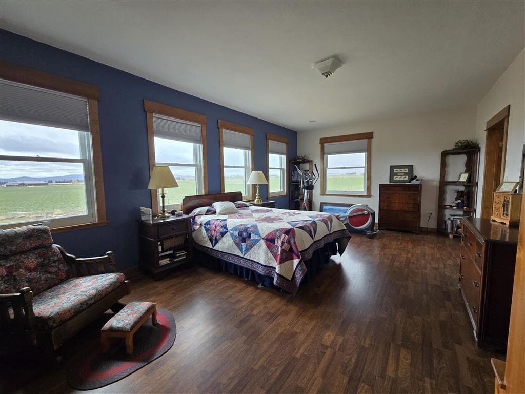 1876 Lane 9 — photo 12 of 25