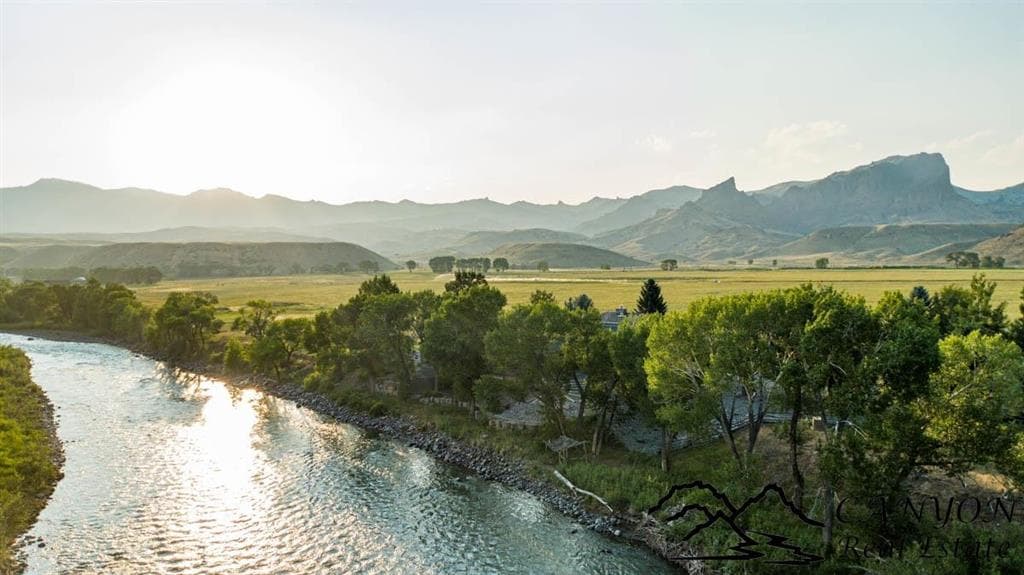 40 Castle Rock Rd — photo 2 of 25